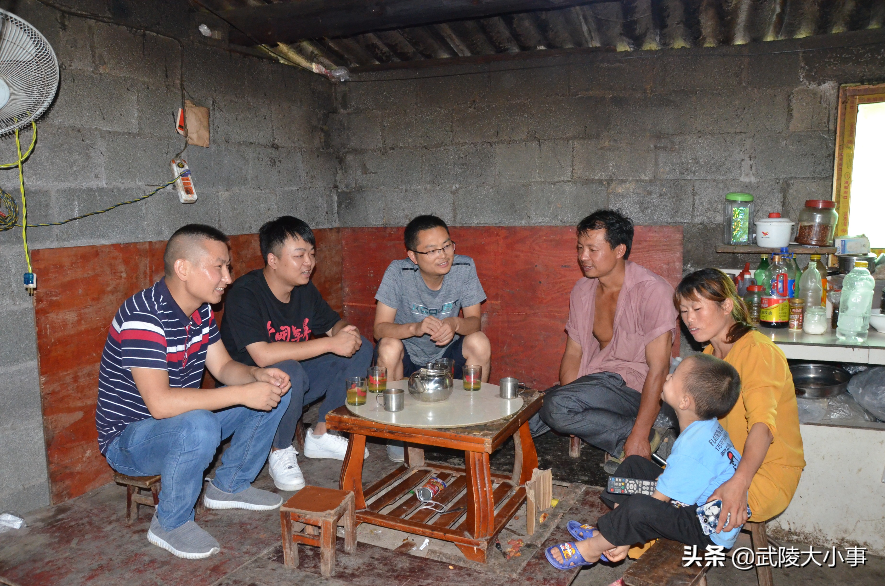 酉阳干部服务态度,老干部的贴心人