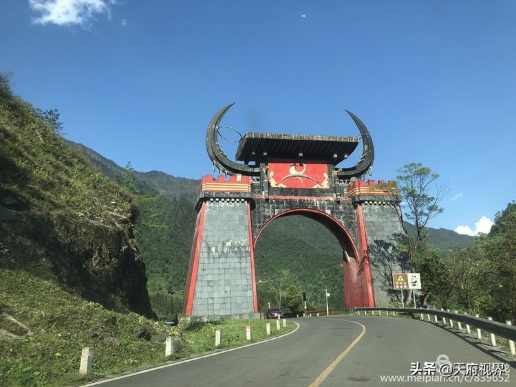 中国百慕大黑竹沟了解一下,穿越黑竹沟揭秘中国百慕大