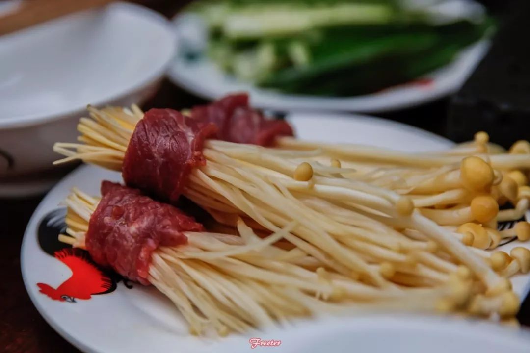 瓦片烤肉是哪里的,正宗瓦片烤肉