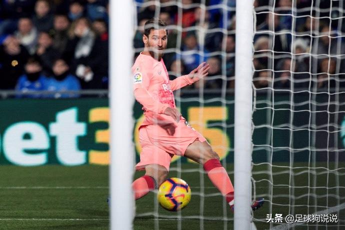 梅西盘带抢断穿裆一条龙过人破门,梅西停球穿裆门将视频