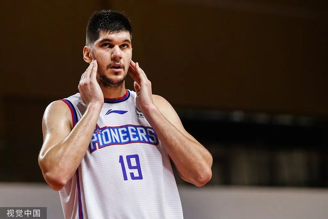 周琦可以回cba么,周琦下赛季要回cba了吗