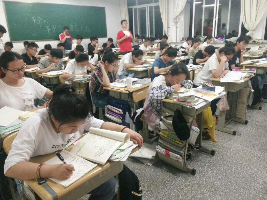 2019高考复读填报志愿,2023高考落榜考生如何填报志愿