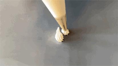 没有裱花袋裱花嘴泡芙奶油怎么挤,奶油裱花嘴怎么自做