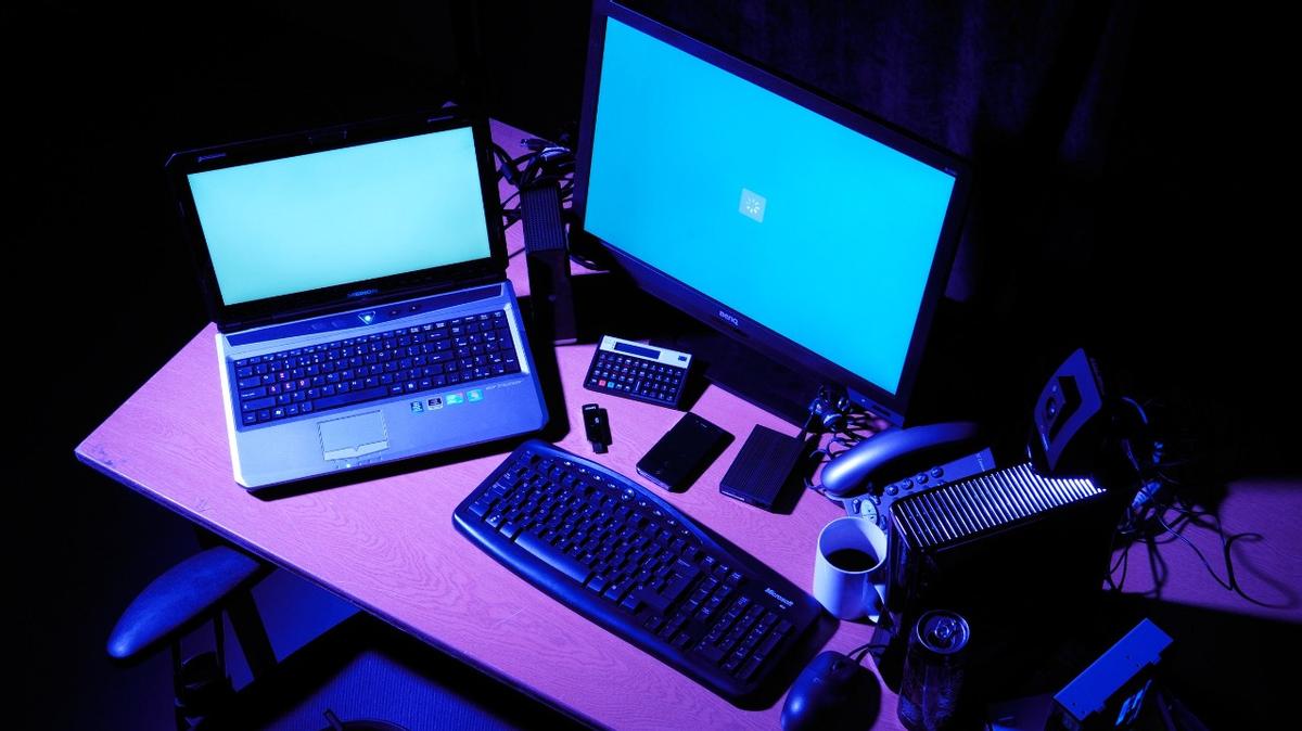 电脑一直按关机键无法关机怎么办,电脑真正关机和错误关机