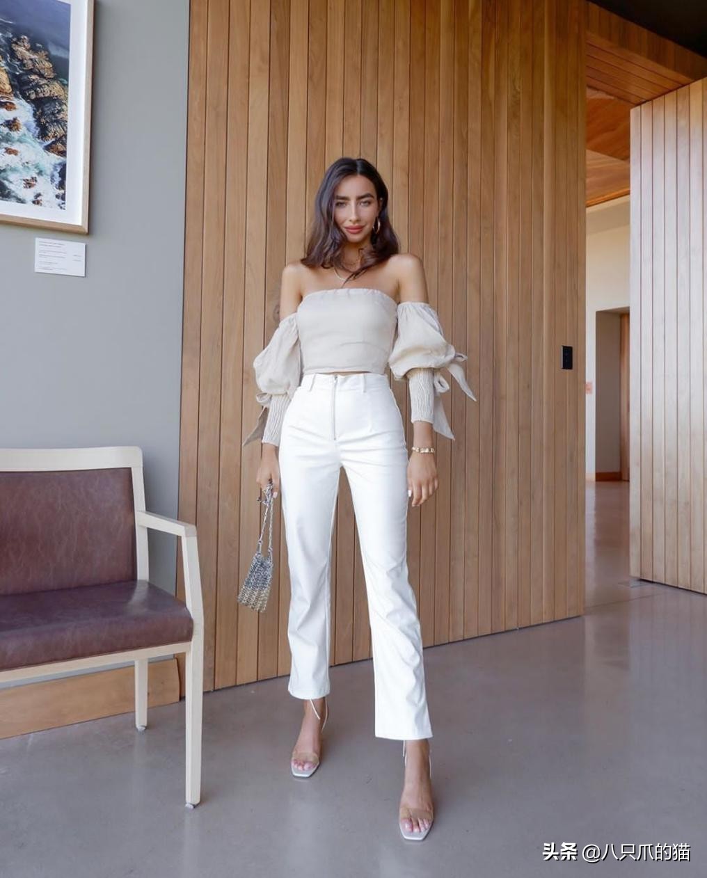 哪款美白精华能变白 (美白精华和什么搭配用比较好)