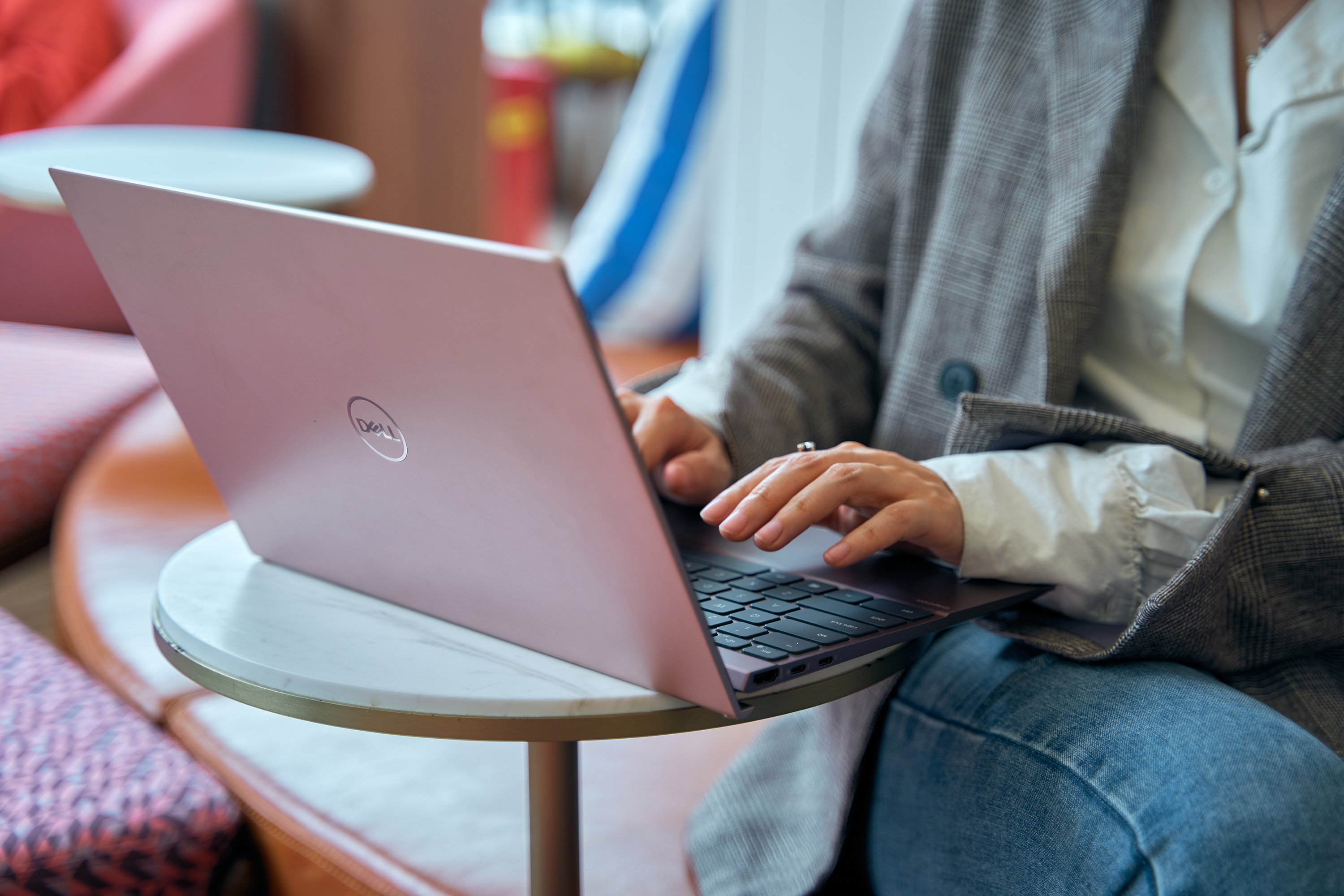 戴尔灵越13pro对比macbookair,戴尔灵越13proi3处理器