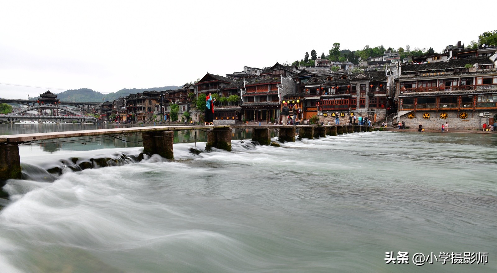 尼康18-35d广角镜头成像怎么样,尼康金广角目前二手价格