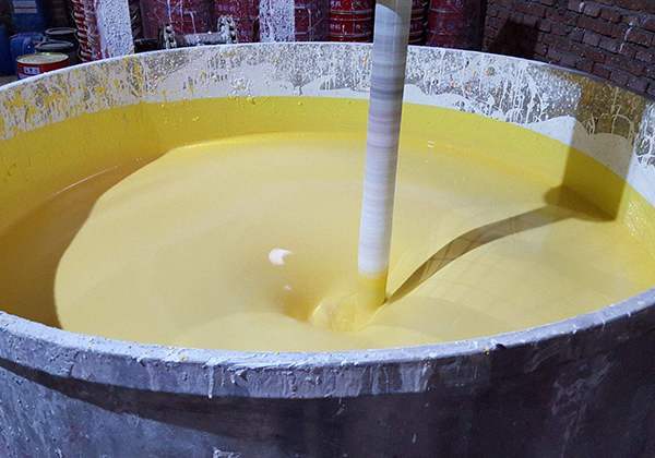 刷乳胶漆开裂找谁,刷乳胶漆开裂的地方怎么修补