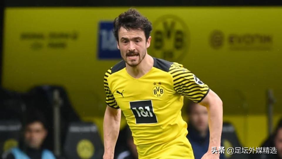 转会市场最新动态：皮亚尼奇、本泽马、特劳雷