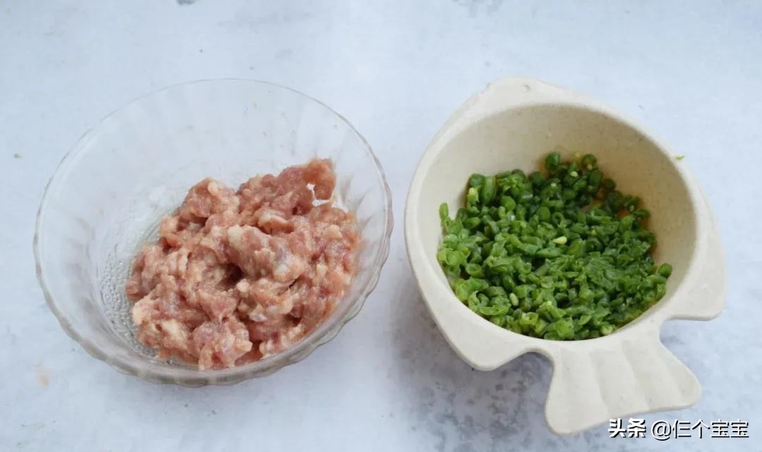 外酥里嫩满口汤汁的生煎包,外酥里嫩鲜香入味营养健康