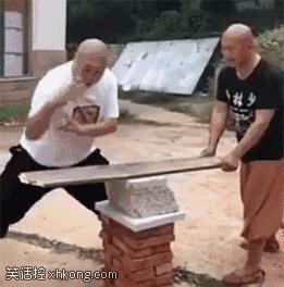 头顶击高球教学羽毛球,头顶击高远球动作