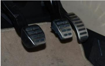 自动挡有什么优点和缺点,为什么自动挡汽车比手动挡贵