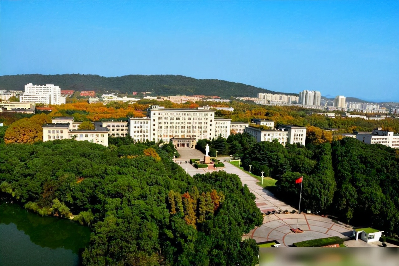 为什么中南大学录取分数很低,中南大学排名下滑是什么原因