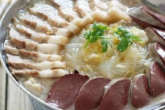 杀猪菜到底是哪里的特色美食,探寻正宗东北杀猪菜