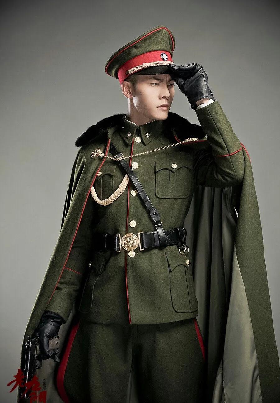 厚刘海遮挡脸型,厚刘海遮住眼睛