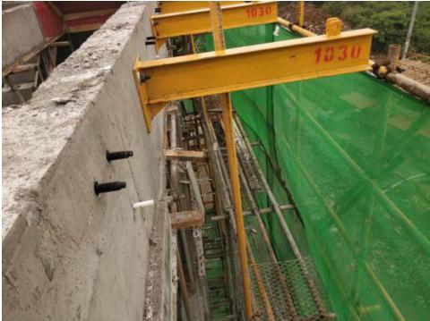 新型悬挑式脚手架施工流程,新型悬挑脚手架孔洞不漏水