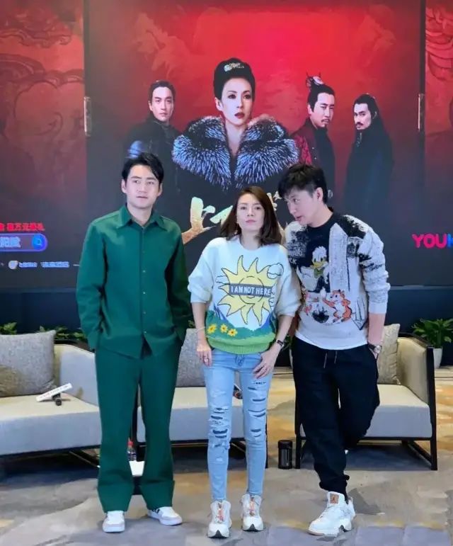 章子怡周一围采访暧昧,章子怡与周一围私下关系