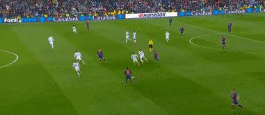 西甲-维尼修斯破门梅西飞铲染黄皇马2-0巴萨登顶