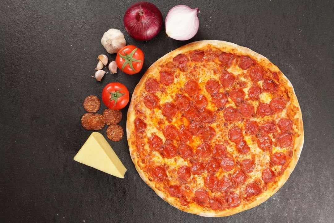 真敢玩！这次北京披萨节他们披着床单就来了