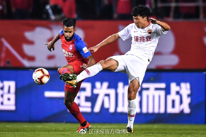 被对手撩出红牌咋办?深足主帅劝球员冷静