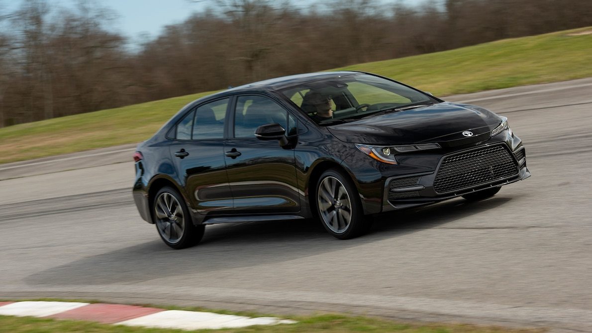 丰田卡罗拉双擎试驾感受,丰田卡罗拉试驾车内感受