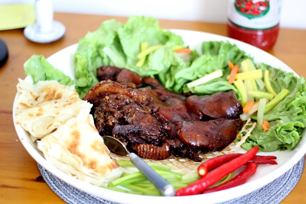 大锅焖猪头正宗做法,焖猪头最正宗的做法