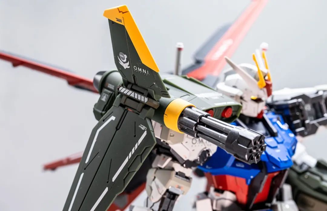 pg强袭高达头部拼装,pg强袭自由拼装过程