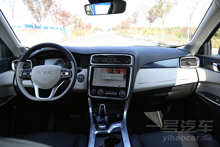 领克01试驾大飙车,领克01四驱halo试驾视频