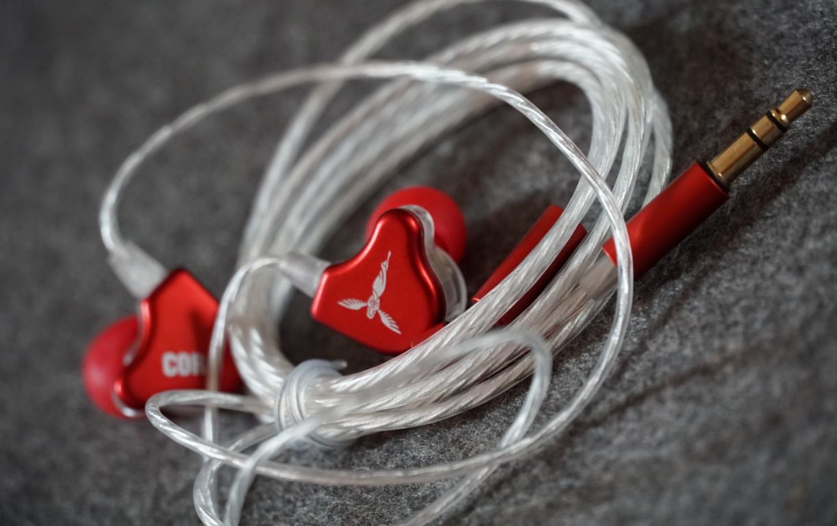 国产HIFI耳机个个都成精谈谈那个让烧友少女心爆棚的“地摊塞”