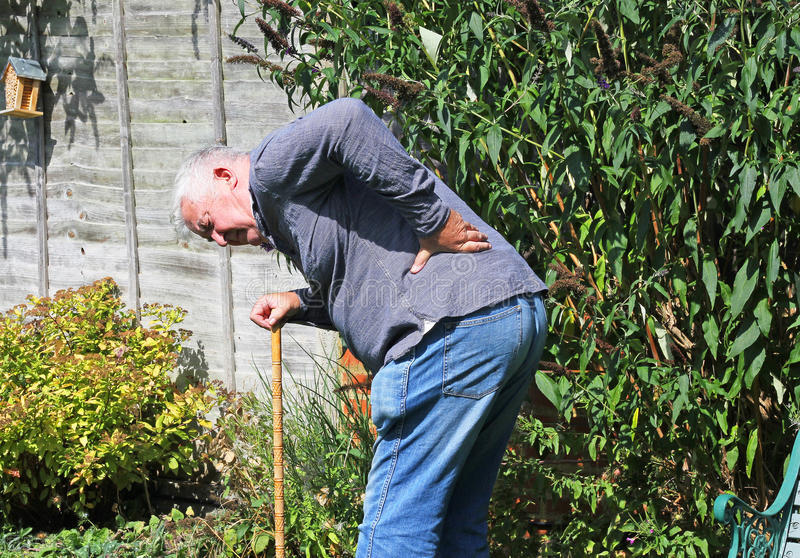 强直引起手脚麻木能治吗,老人肢体强直怎么办