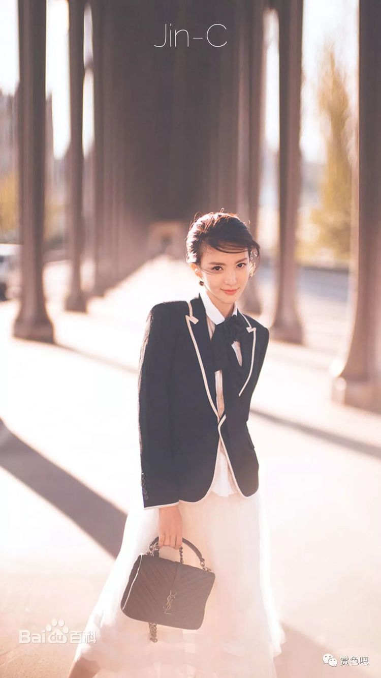 金晨的唯美甜美的写真,眼睛深邃的女星金晨