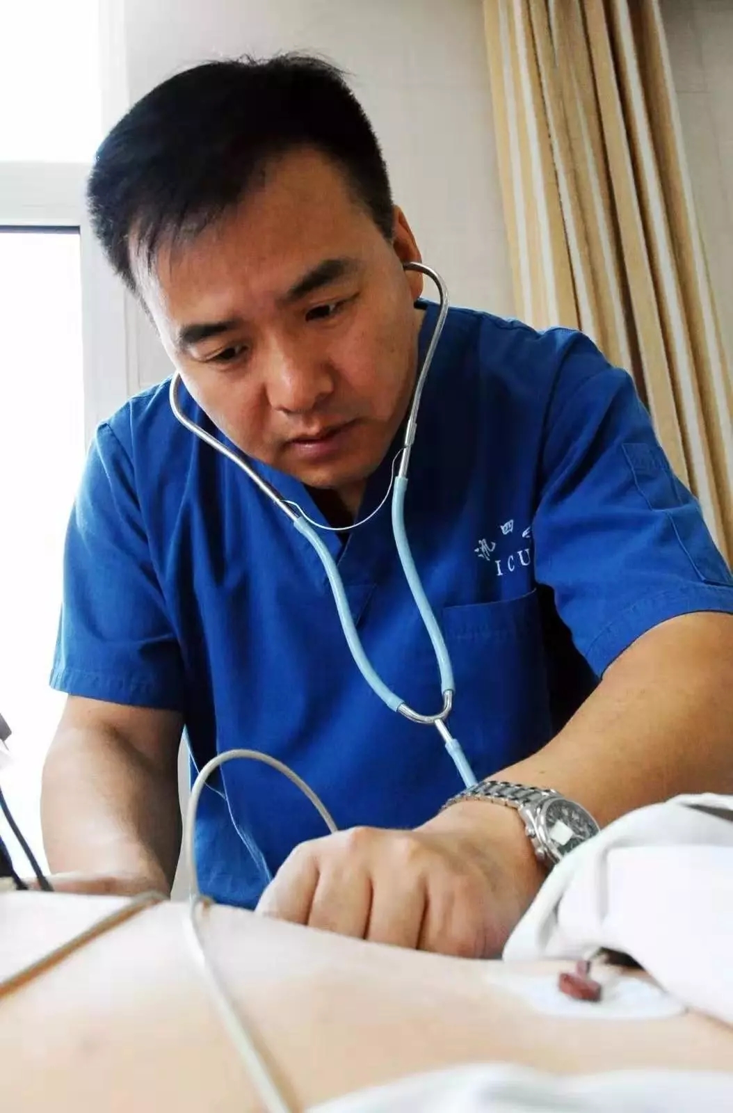 医生在icu工作,icu医生的工作日常