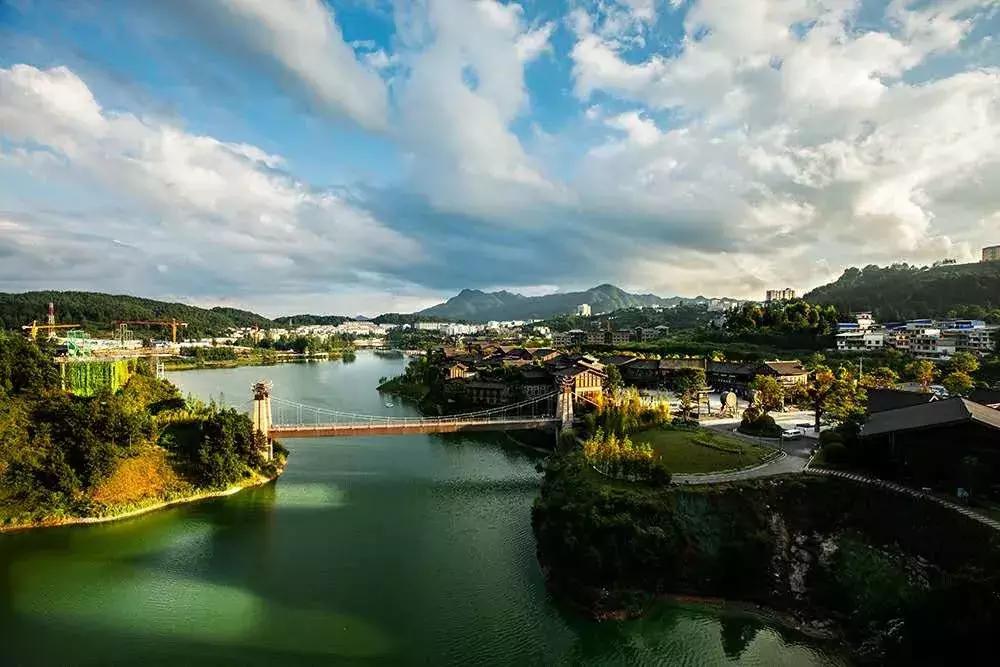 丹寨万达小镇二期开工了吗,丹寨万达小镇总投资多少钱建造