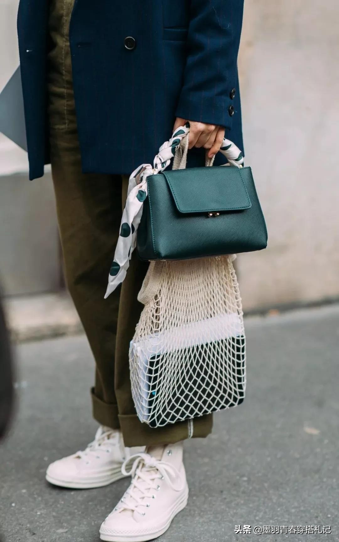 丝巾系法不包头,丝巾配无领衬衫系法