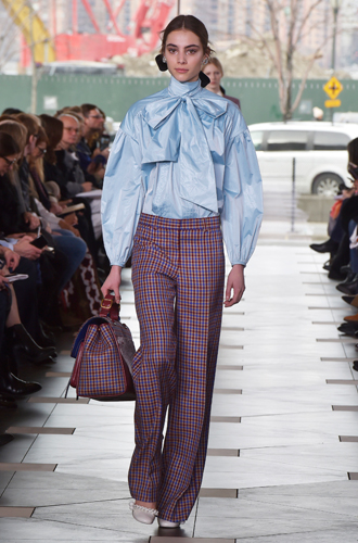 适合职场办公的服装,如何将工作服穿出时尚风