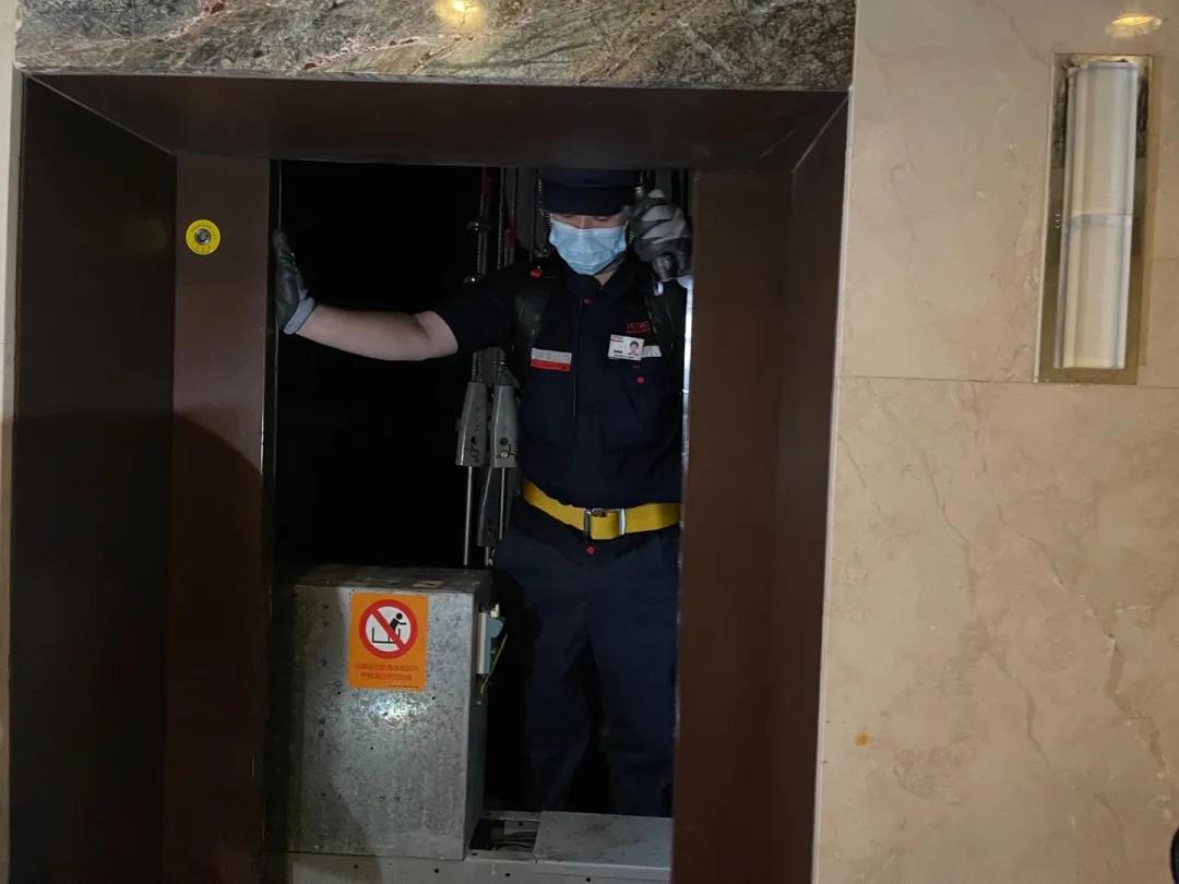 电梯有异响处理办法,电梯有异响怎么办