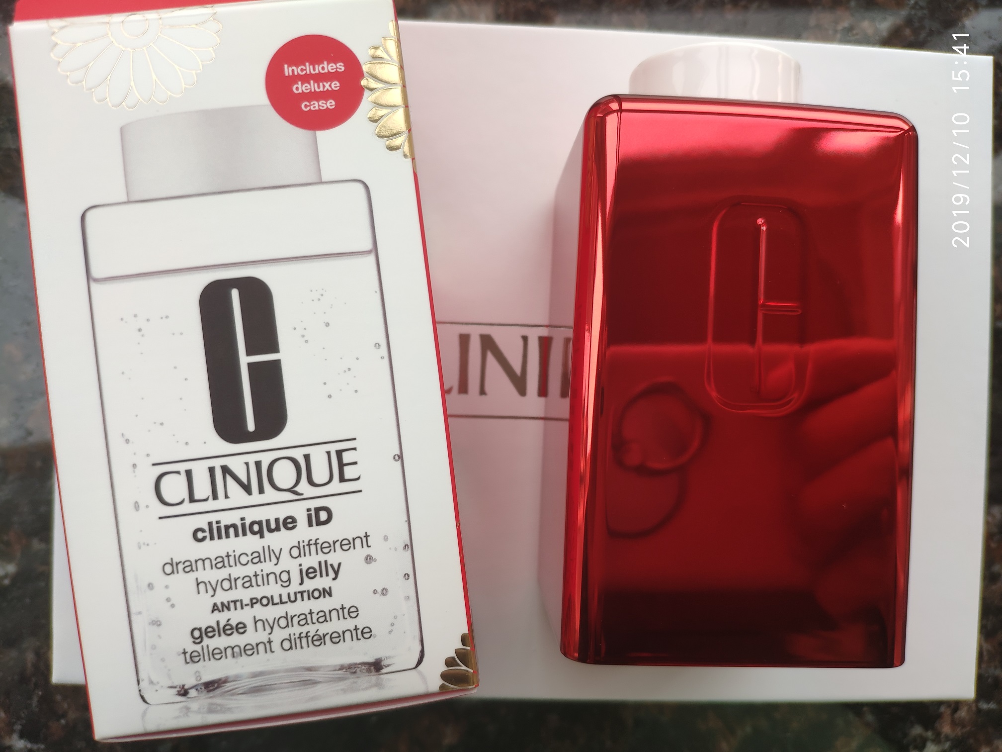 倩碧带芯黄油哪个好,倩碧黄油买有油还是无油