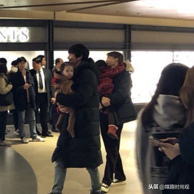 exo演唱会互动朴灿烈撩腹肌,exo灿烈生日名场面