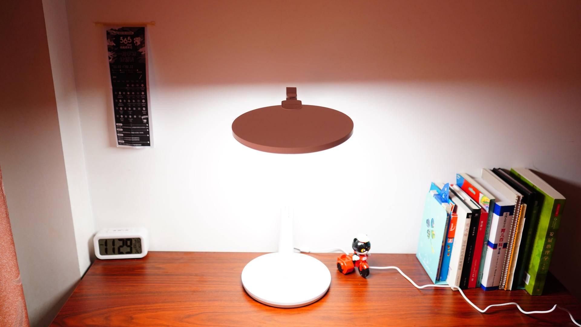 一年半后再选择,基础升级功能多,——一款孩视宝台灯使用感受