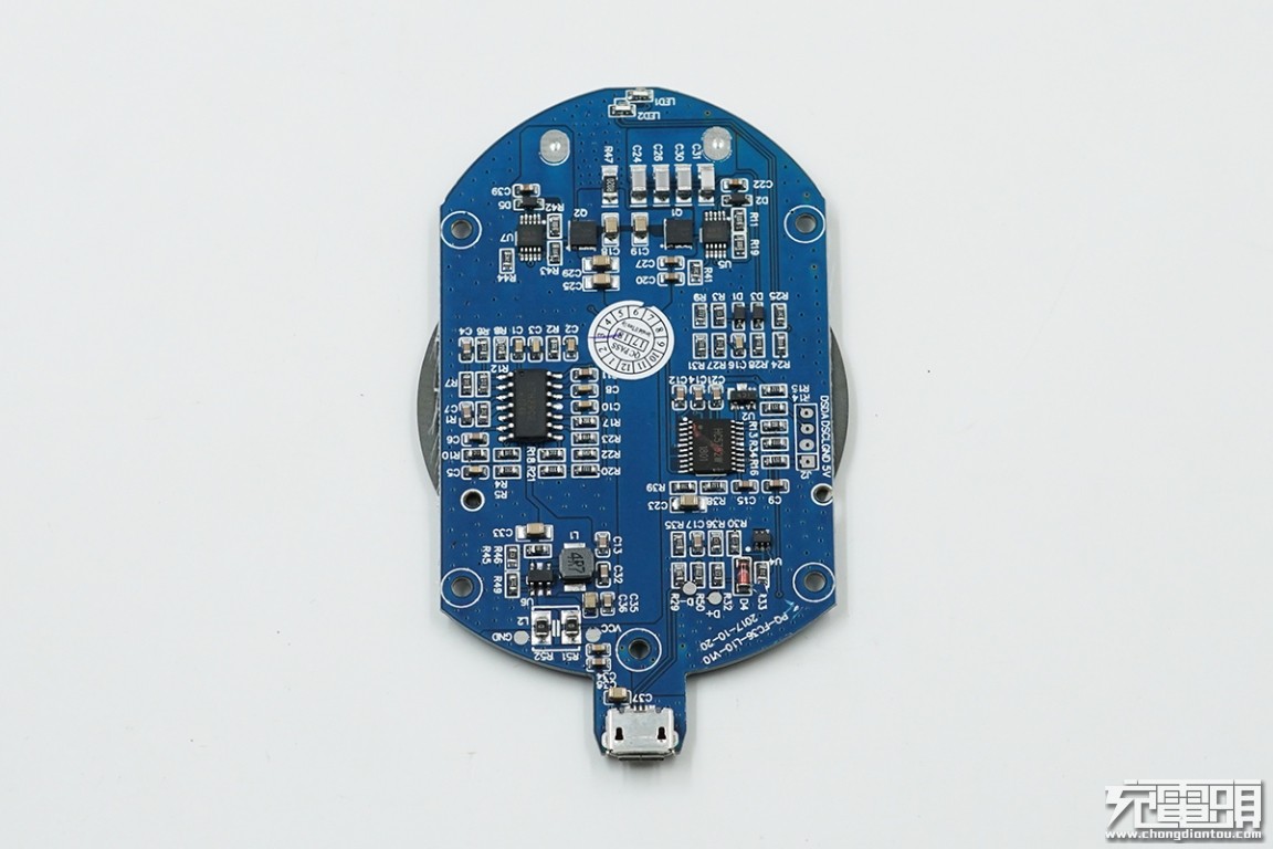 philips充电器拆卸图解,飞利浦dlp2109移动电源拆解