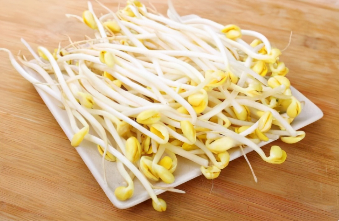 学会这个方法再也不用买豆芽了,发豆芽小技巧让你再也不用出去买