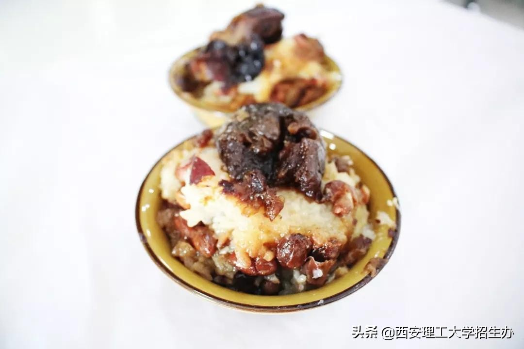 大学食堂难吃?这组图片将颠覆你的认知!