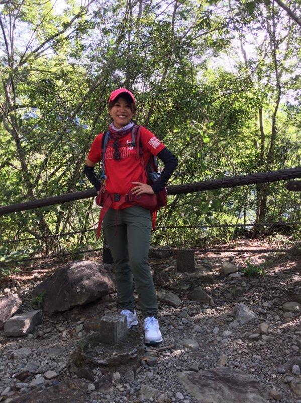 哥伦比亚日常徒步都可以穿的鞋,穿哥伦比亚爬珠峰