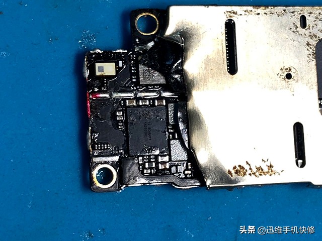 iphonexr换电池掉电,苹果xr摔了一下不充电通病