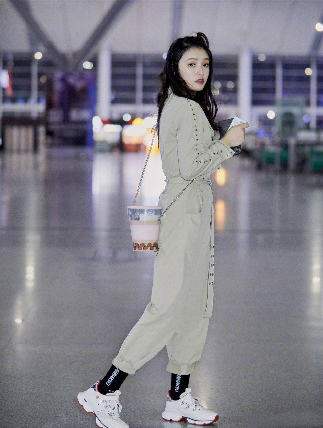 今年最洋气的阔腿裤垂感格子裤,百搭神裤阔腿裤显腿长拖地裤