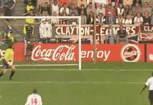 充满激情的足球场,足球场激情对抗