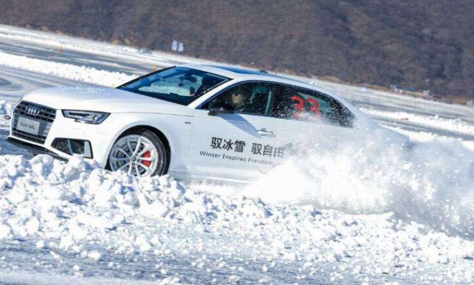 分时四驱雪地四驱性能最好的车,09年霸道2700gx雪天四驱行驶