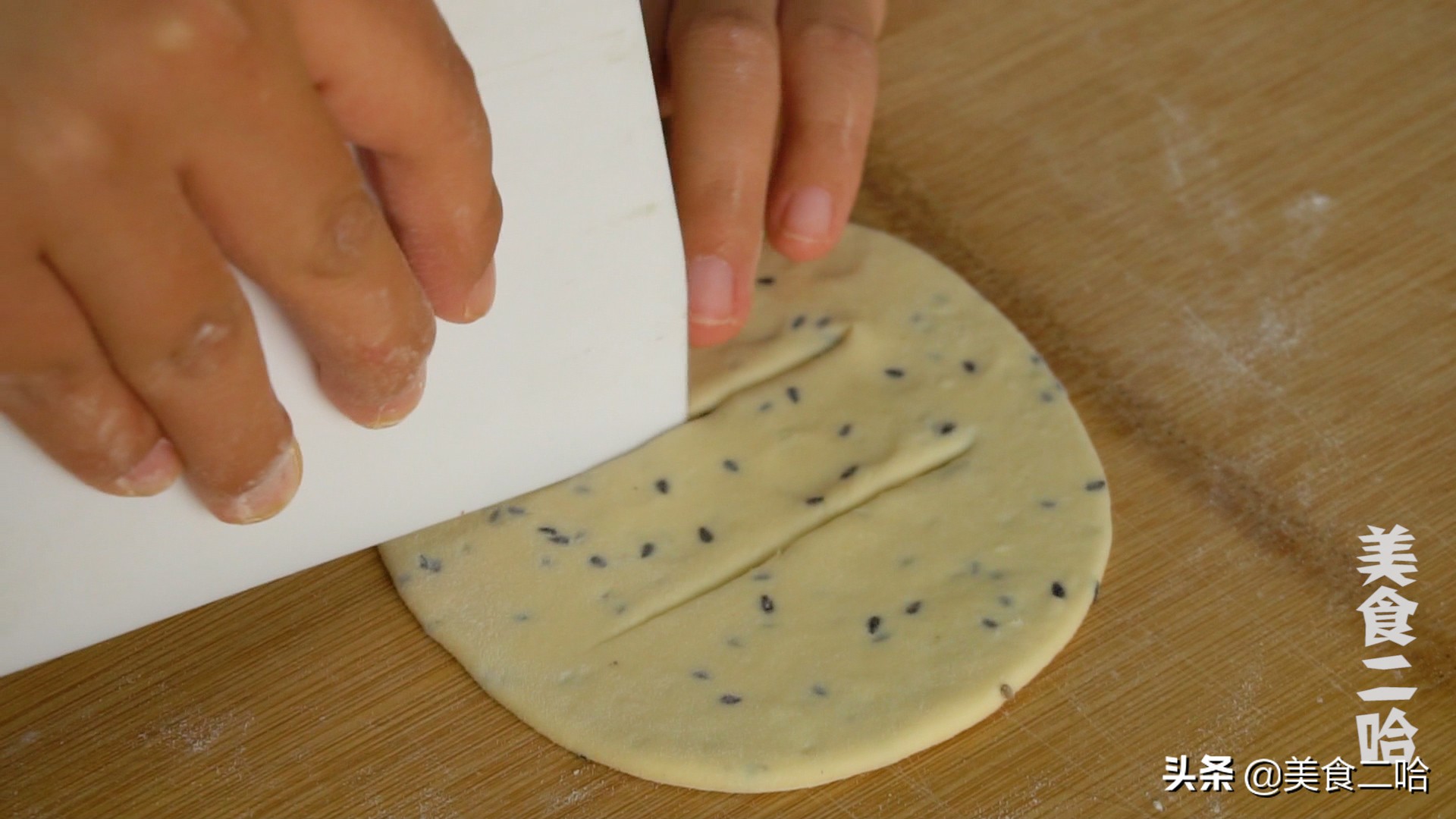 油饼不放面粉只放鸡蛋怎么做,打个鸡蛋和面烙油饼可以吗