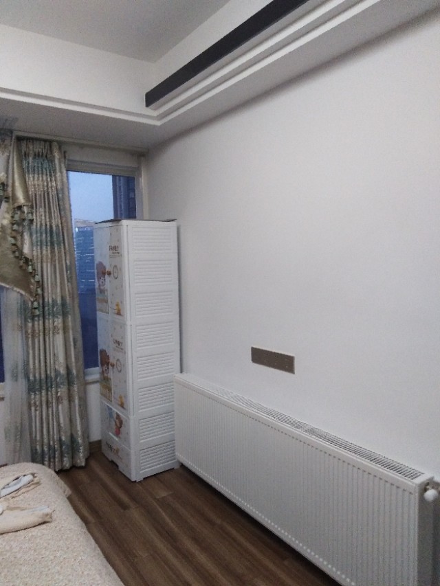 长沙装暖气片和地暖哪个好,长沙河西明装暖气片安装