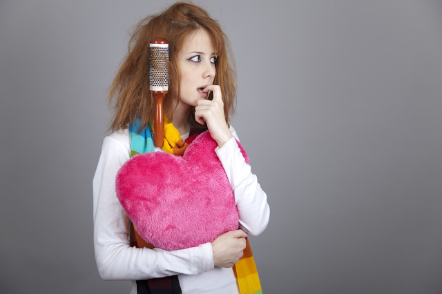 被室友吵到失眠怎么办,在宿舍里被早起的室友吵到怎么办